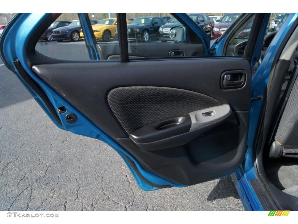 2003 Sentra SE-R Spec V - Vibrant Blue Metallic / Black photo #9