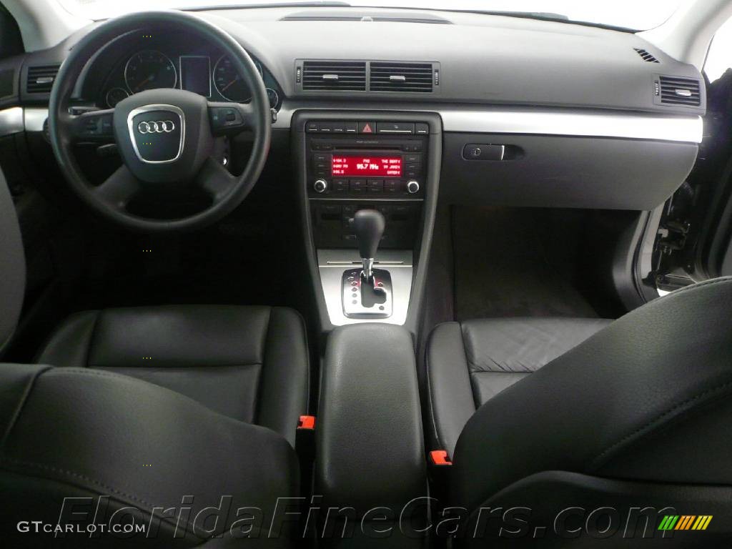 2007 A4 2.0T Sedan - Brilliant Black / Ebony photo #16