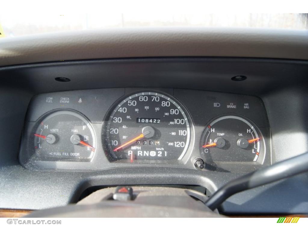 2001 Ford Crown Victoria LX Gauges Photo #46433217