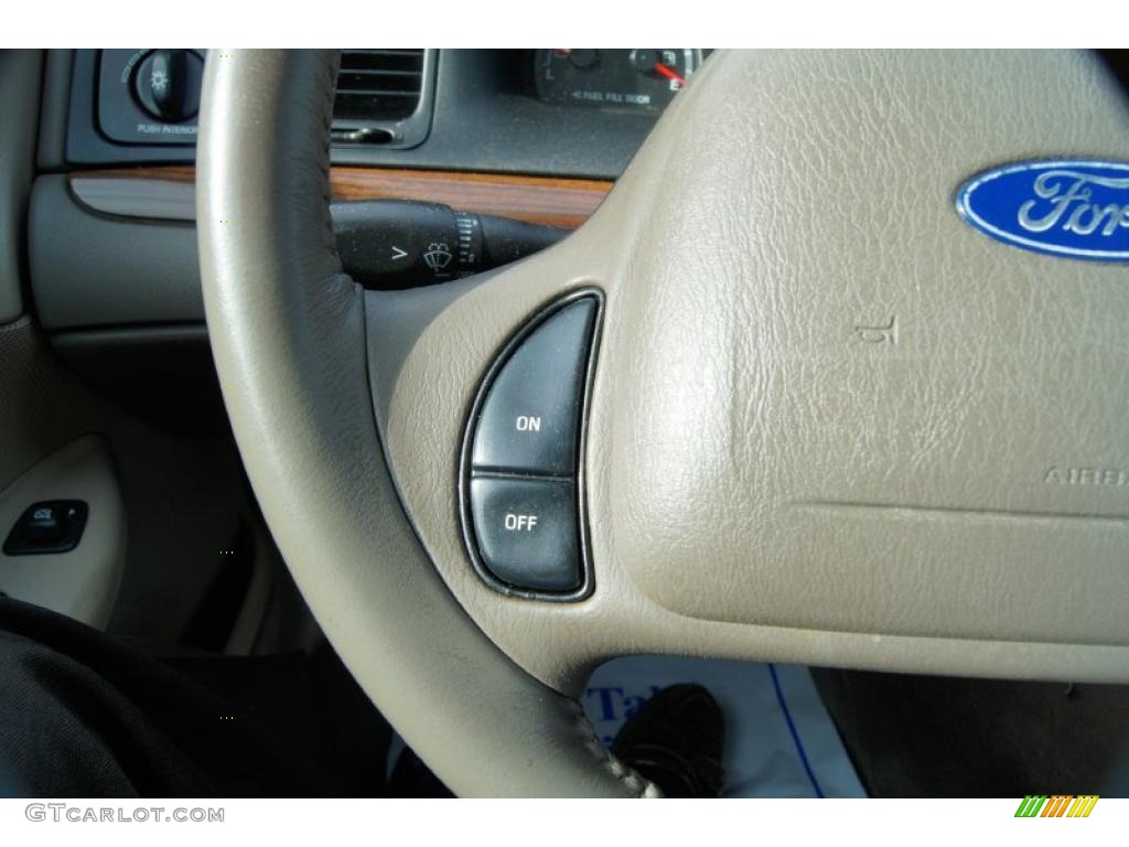 2001 Ford Crown Victoria LX Controls Photo #46433253