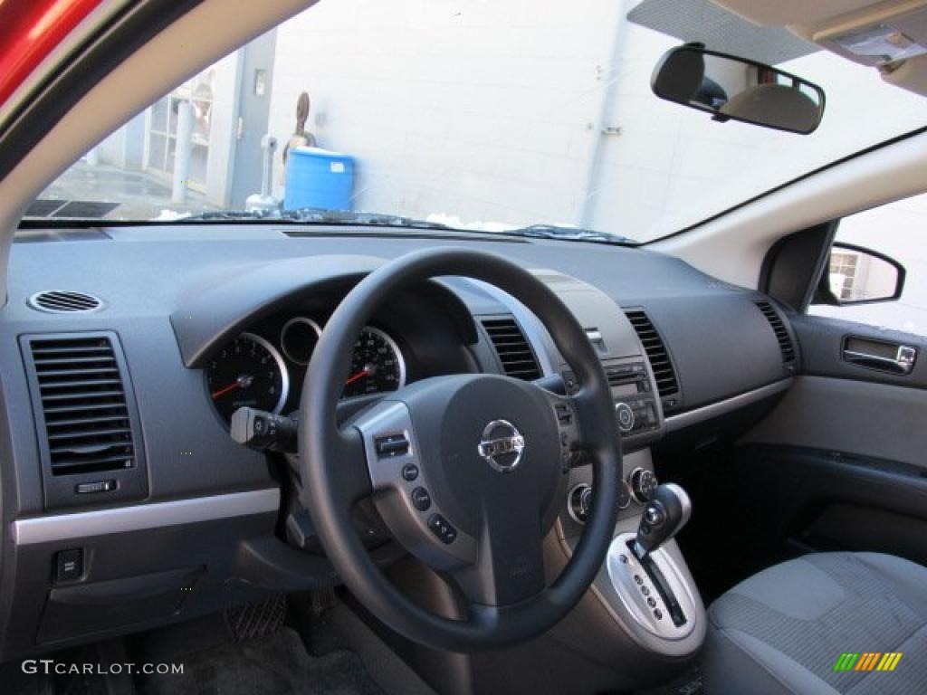 2011 Nissan Sentra 2.0 SR Charcoal Dashboard Photo #46433418