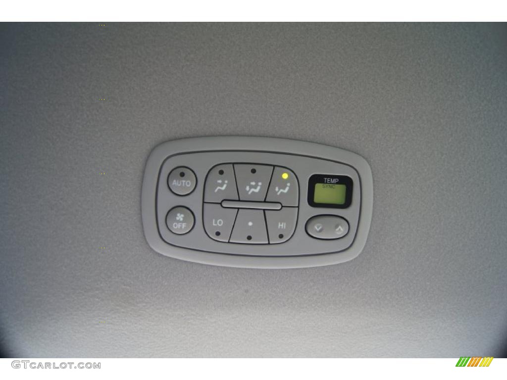 2008 Toyota Sienna XLE Controls Photo #46434120