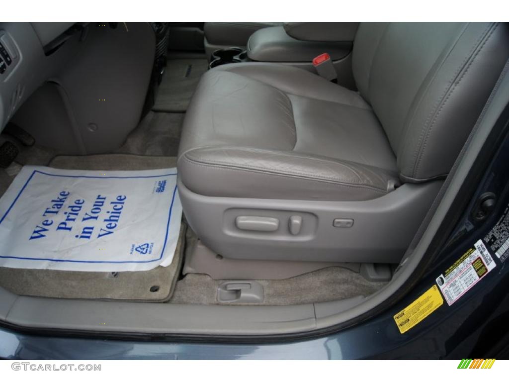 Stone Interior 2008 Toyota Sienna XLE Photo #46434177