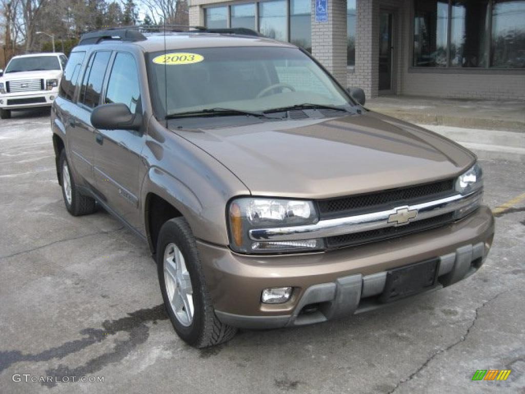 Sandalwood Metallic Chevrolet TrailBlazer