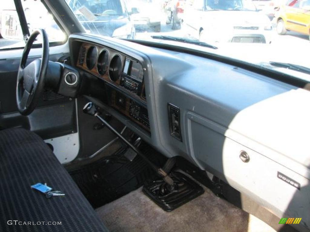 1993 Ram Truck D250 Regular Cab - White / Gray photo #12