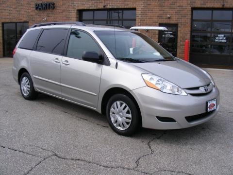 2008 Toyota Sienna LE Data, Info and Specs