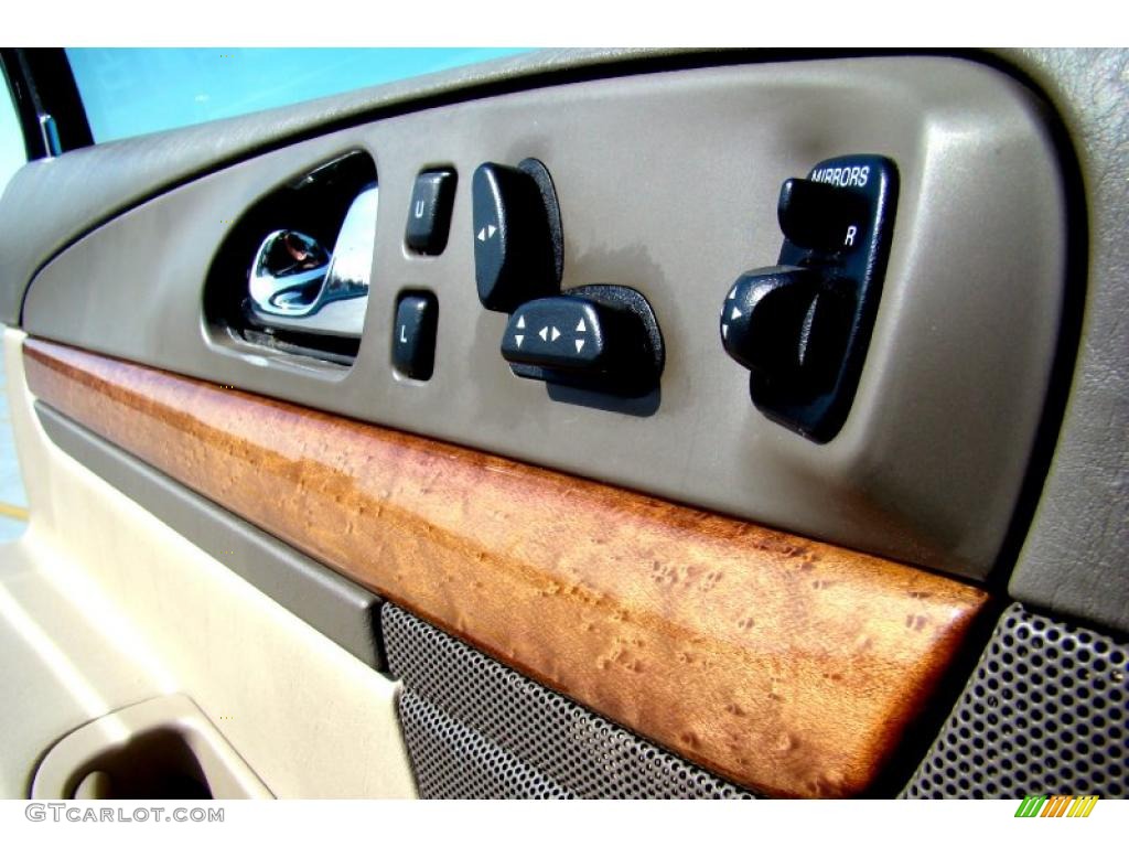 2002 Continental  - Black / Light Parchment photo #30