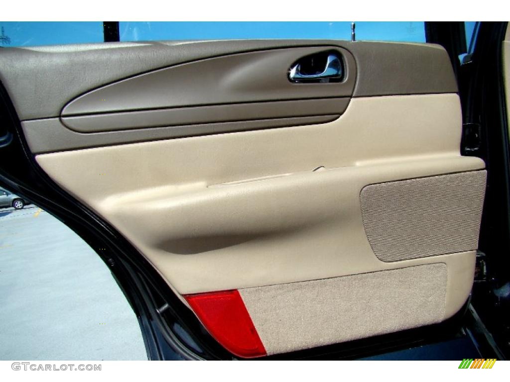 2002 Continental  - Black / Light Parchment photo #32