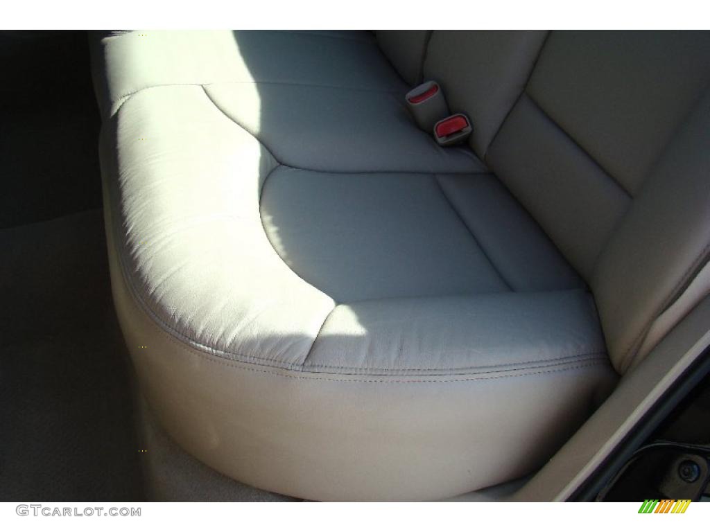 2002 Continental  - Black / Light Parchment photo #36