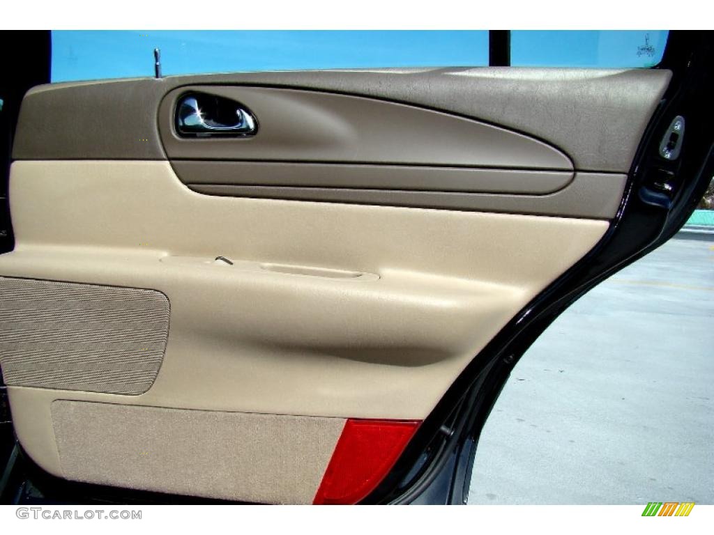 2002 Continental  - Black / Light Parchment photo #37