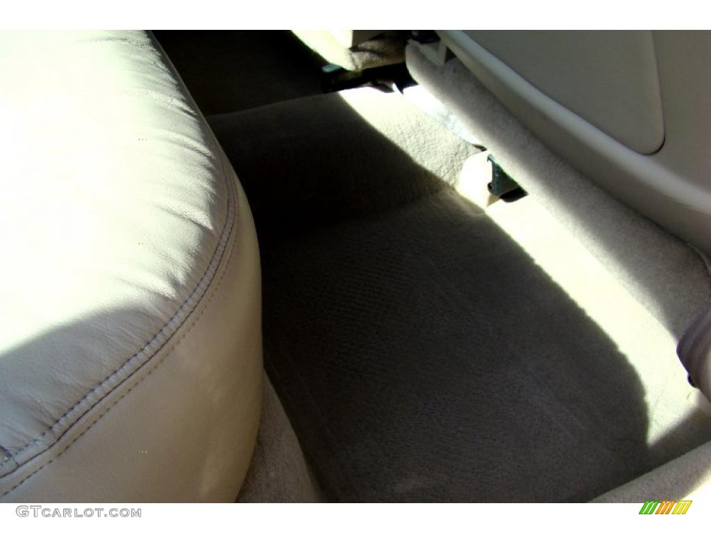 2002 Continental  - Black / Light Parchment photo #40