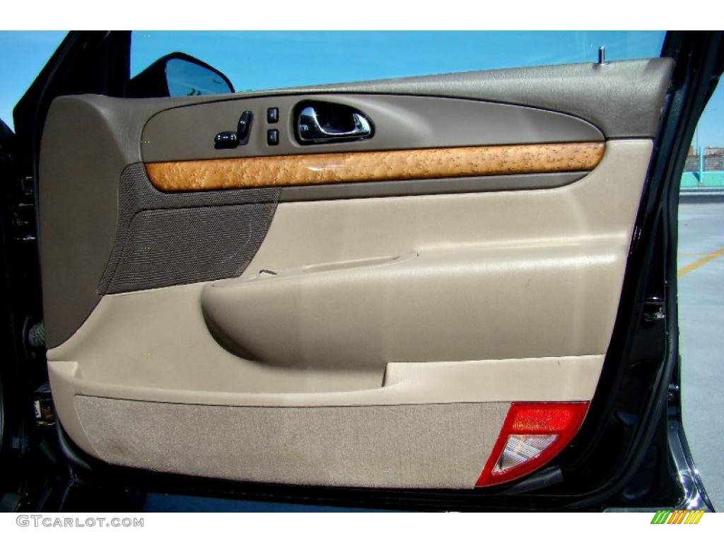 2002 Continental  - Black / Light Parchment photo #42