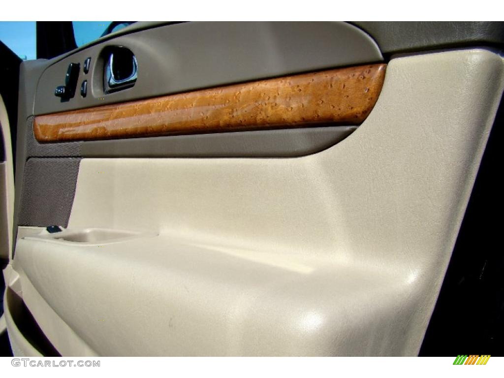 2002 Continental  - Black / Light Parchment photo #43