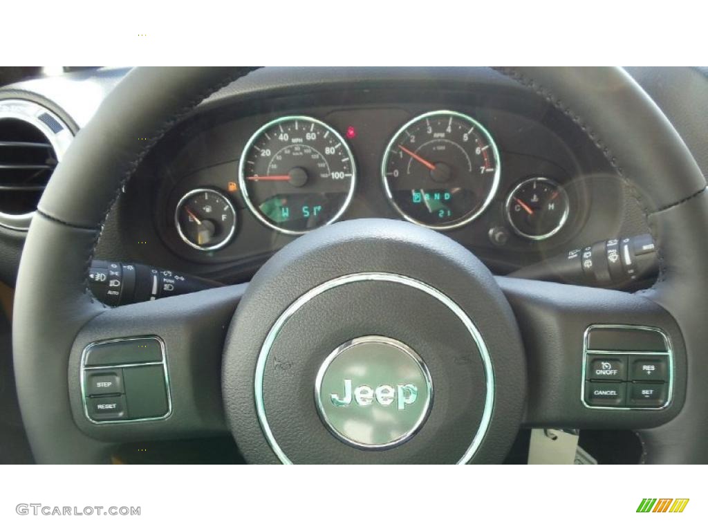 2011 Wrangler Unlimited Rubicon 4x4 - Detonator Yellow / Black photo #11