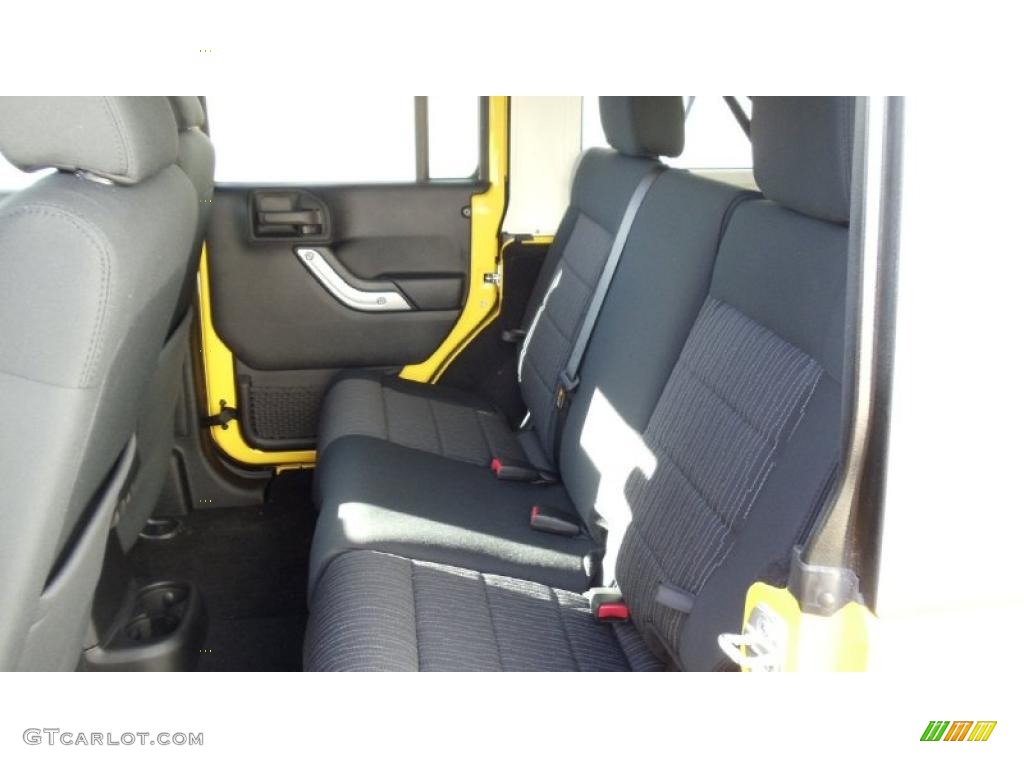 2011 Wrangler Unlimited Rubicon 4x4 - Detonator Yellow / Black photo #13
