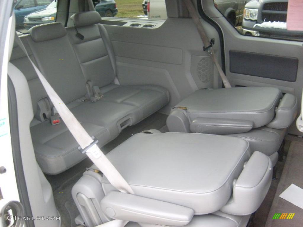 Flint Gray Interior 2007 Ford Freestar SEL Photo #46440633