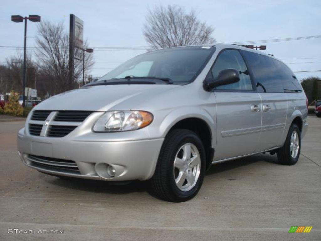 2006 Grand Caravan SXT - Bright Silver Metallic / Medium Slate Gray photo #7