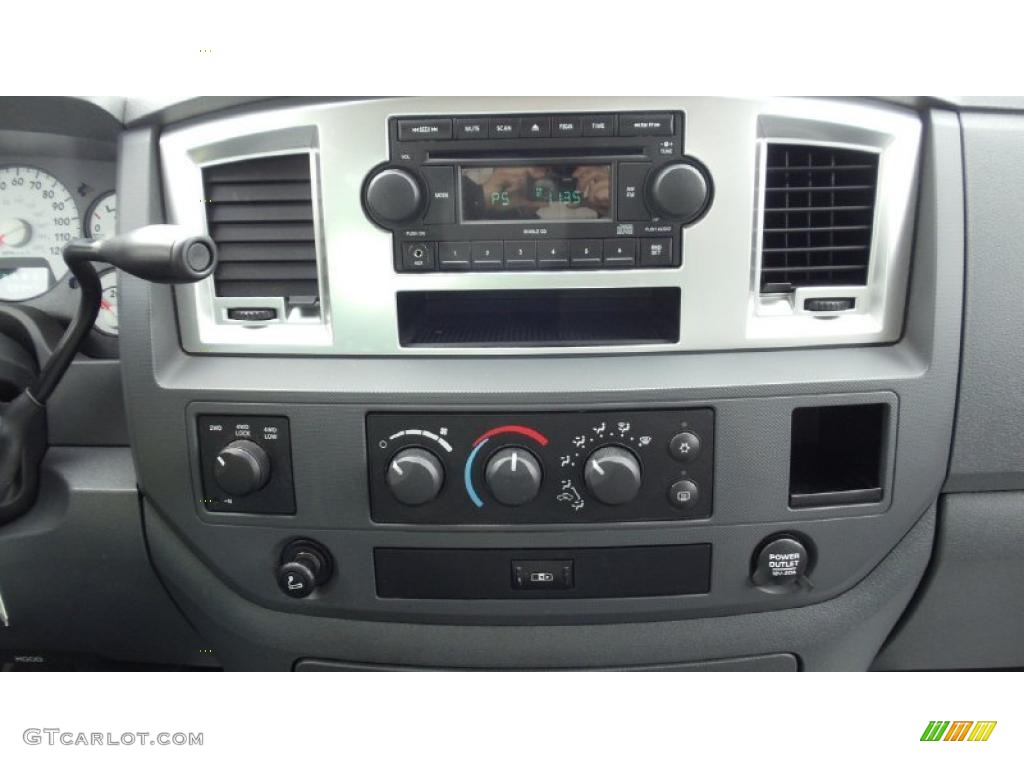 2007 Dodge Ram 2500 SLT Quad Cab 4x4 Controls Photo #46441602