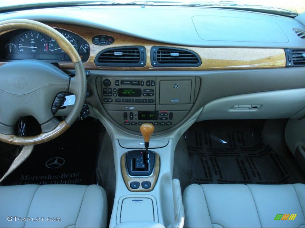 2002 S-Type 3.0 - Sapphire Blue Metallic / Ivory photo #19