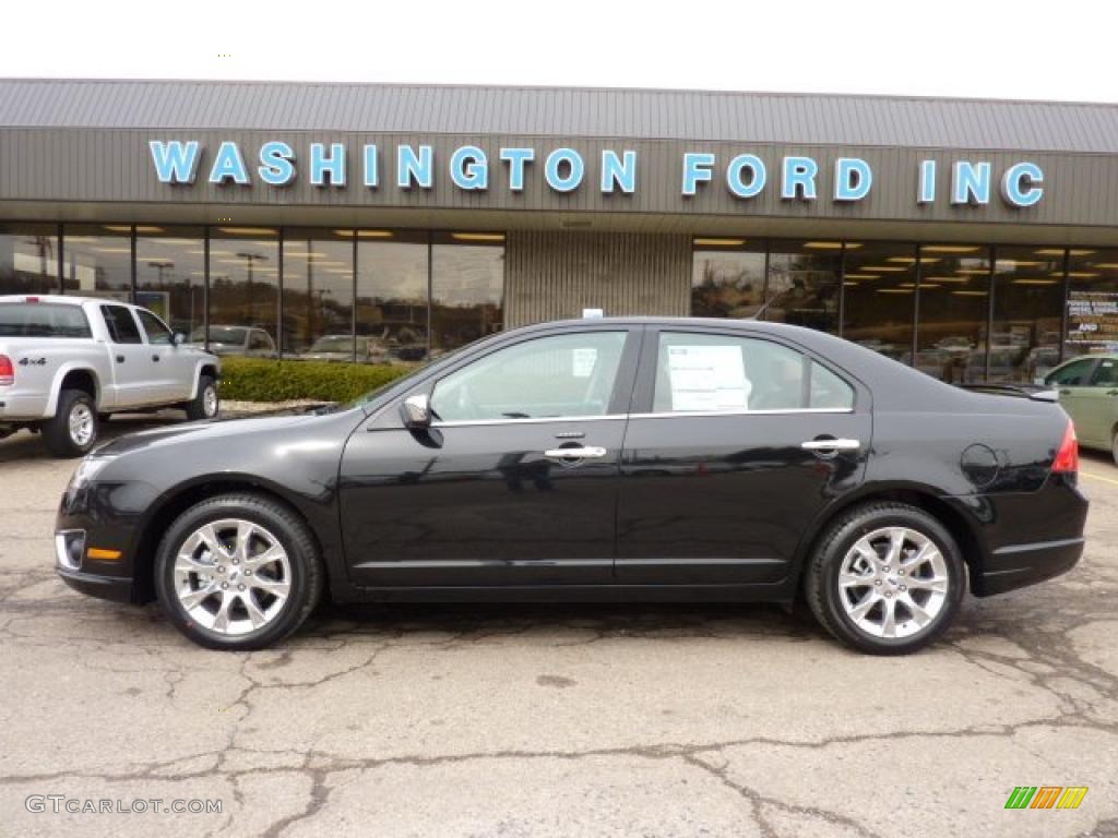 Tuxedo Black Metallic Ford Fusion