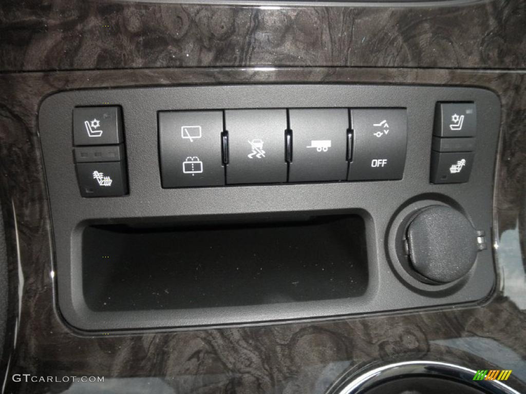 2011 GMC Acadia Denali AWD Controls Photo #46442959