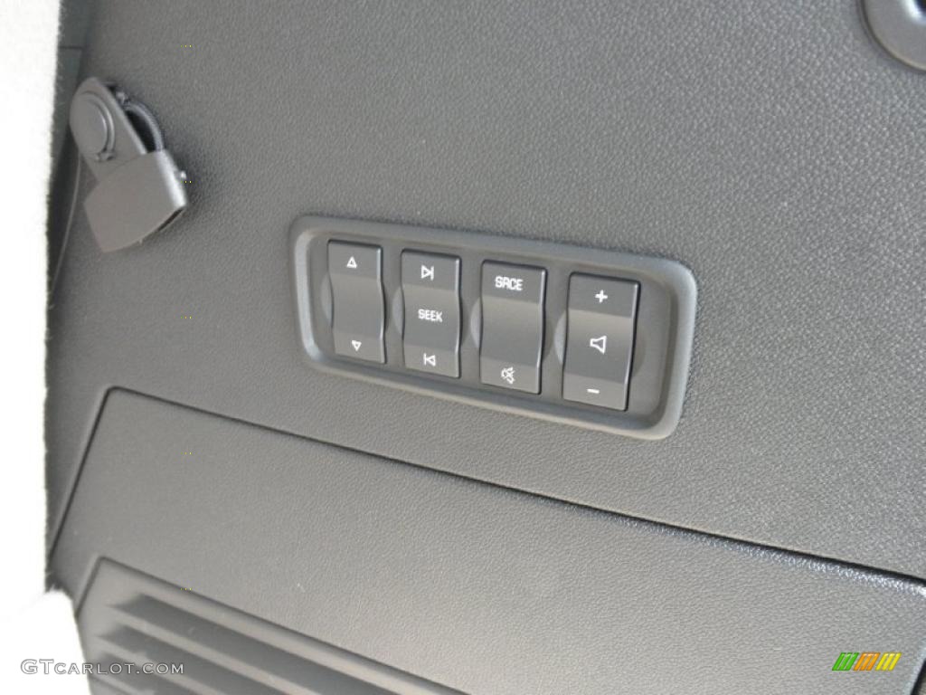 2011 GMC Acadia Denali AWD Controls Photo #46443108
