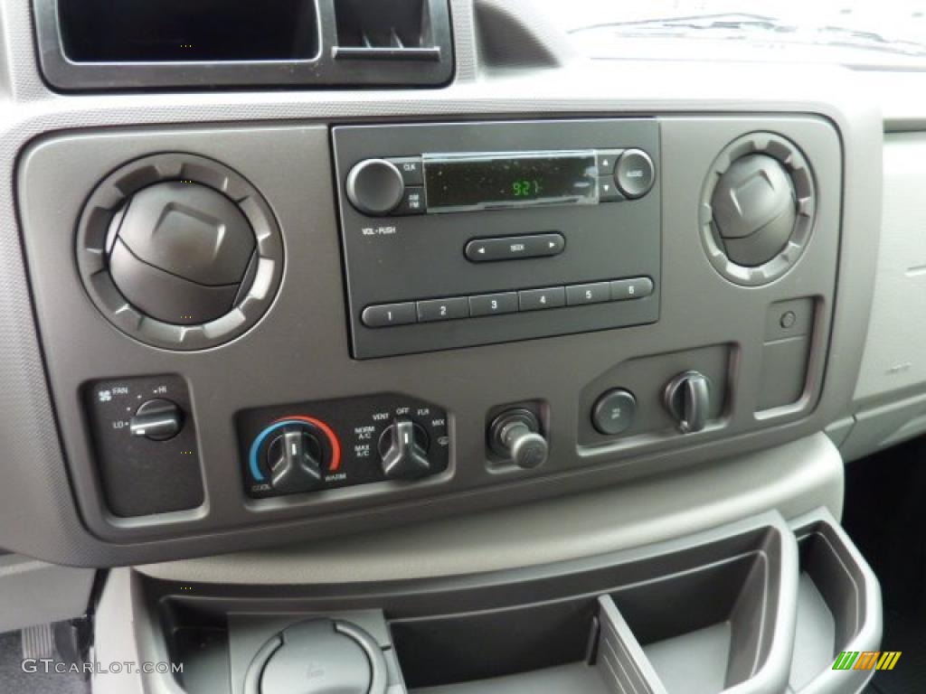 2011 Ford E Series Van E250 Extended Commercial Controls Photo #46443630