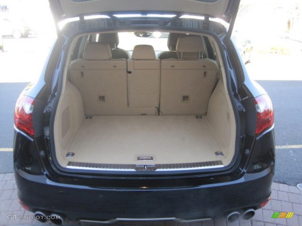 2011 Porsche Cayenne Turbo Trunk Photo #46444725