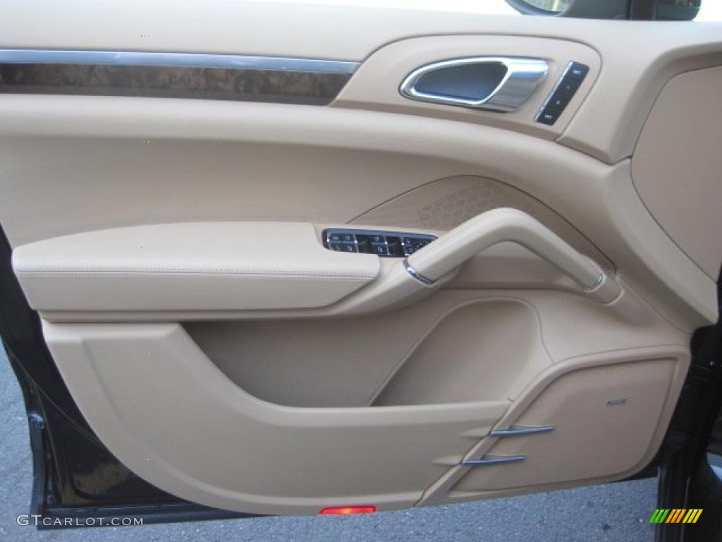 2011 Porsche Cayenne Turbo Luxor Beige Door Panel Photo #46444764
