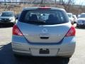 Magnetic Gray - Versa 1.8 SL Hatchback Photo No. 6