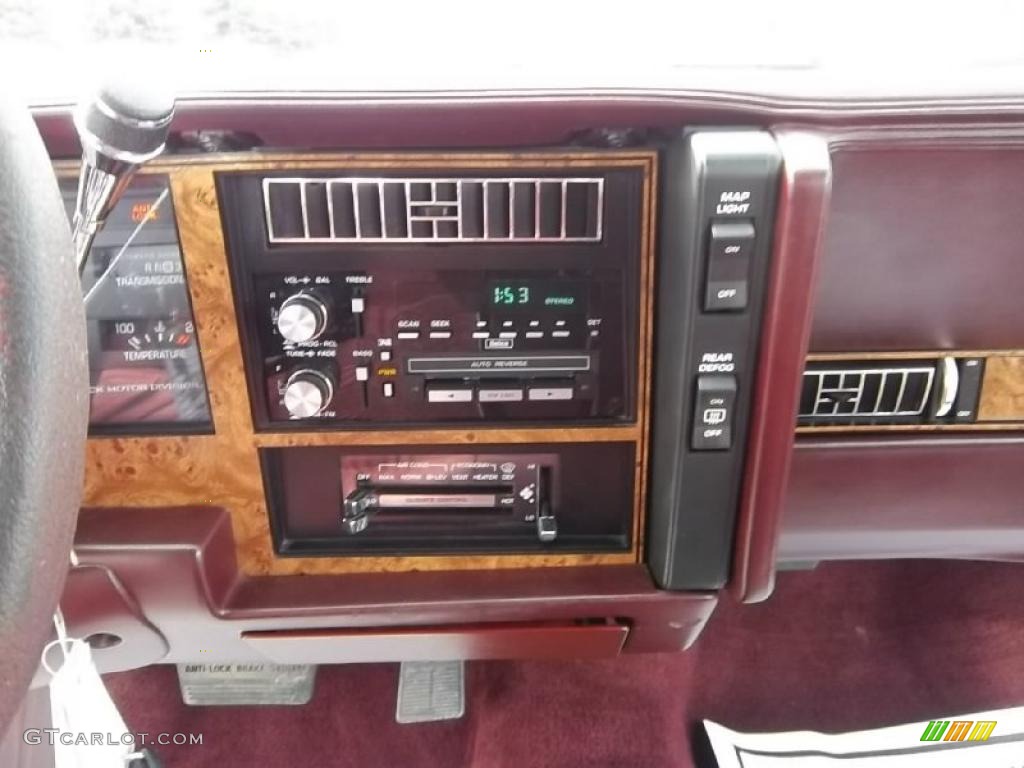 1994 Buick Century Special Sedan Controls Photo #46445910