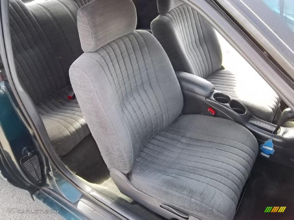 Graphite Gray Interior 1996 Pontiac Grand Prix SE Coupe Photo #46447416