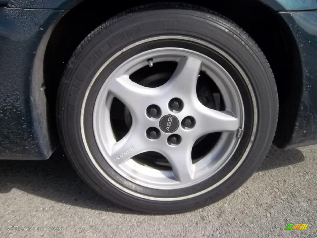 1996 Pontiac Grand Prix SE Coupe Wheel Photos