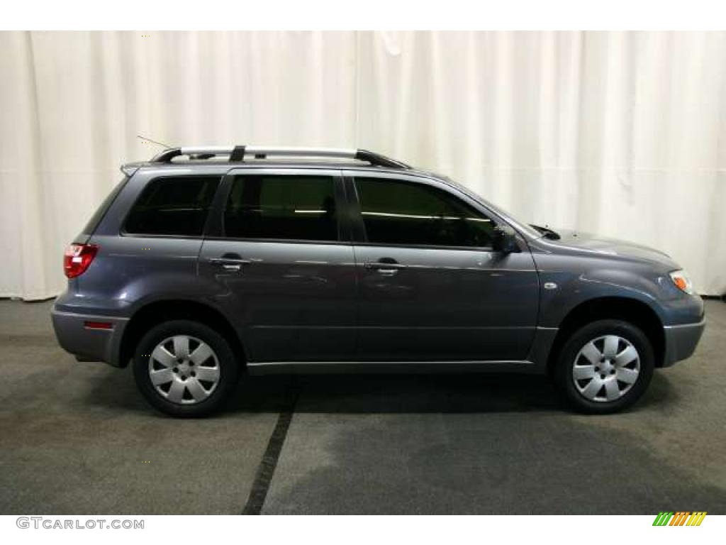 2005 Outlander LS - Graphite Gray / Charcoal photo #2