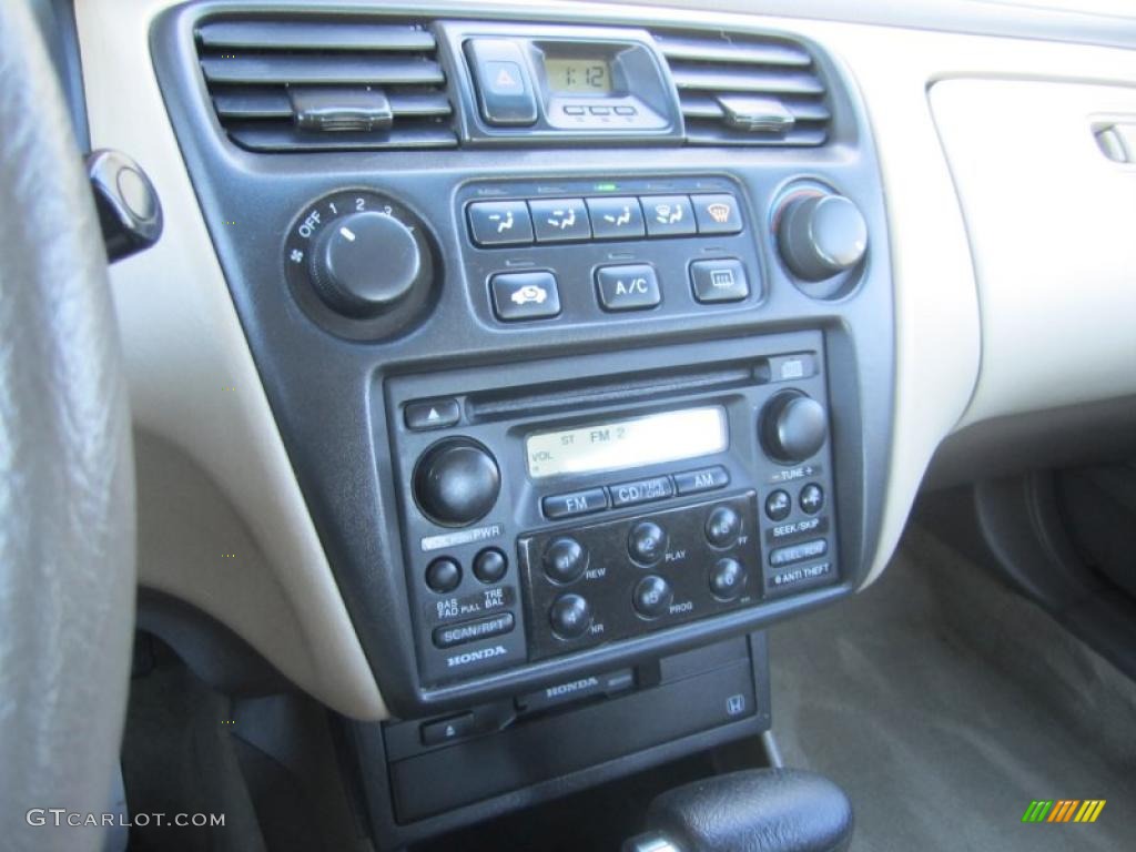 1999 Honda Accord EX Sedan Controls Photo #46451361