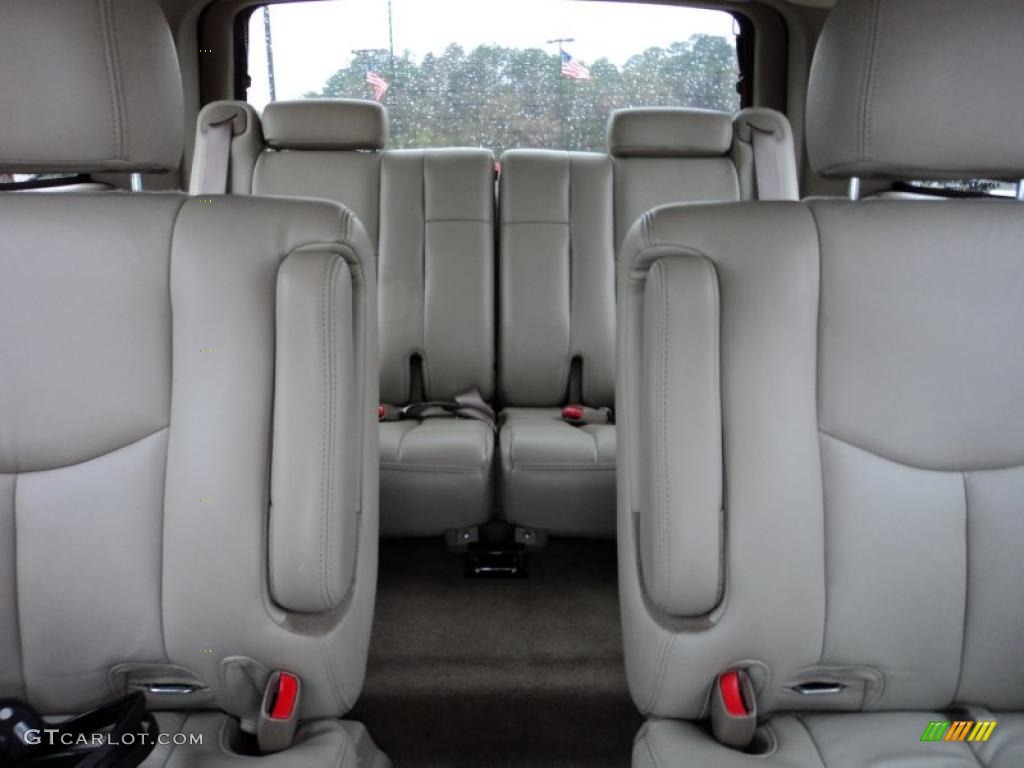 Neutral/Shale Interior 2006 GMC Yukon SLT Photo #46451568