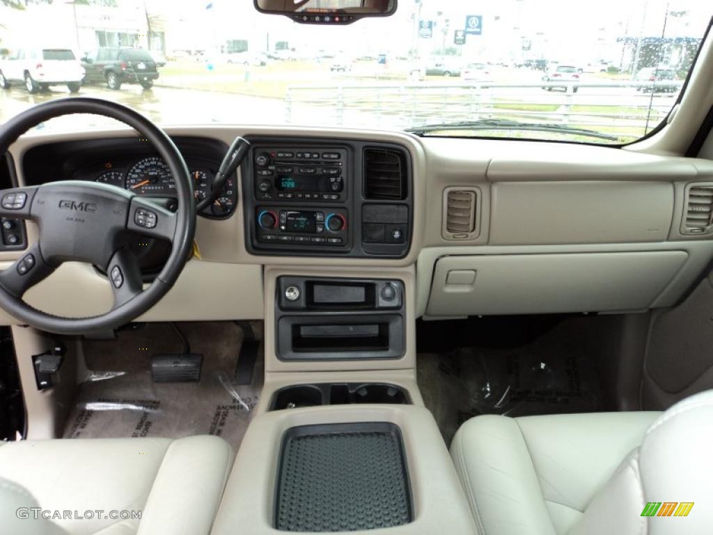 2006 GMC Yukon SLT Dashboard Photos