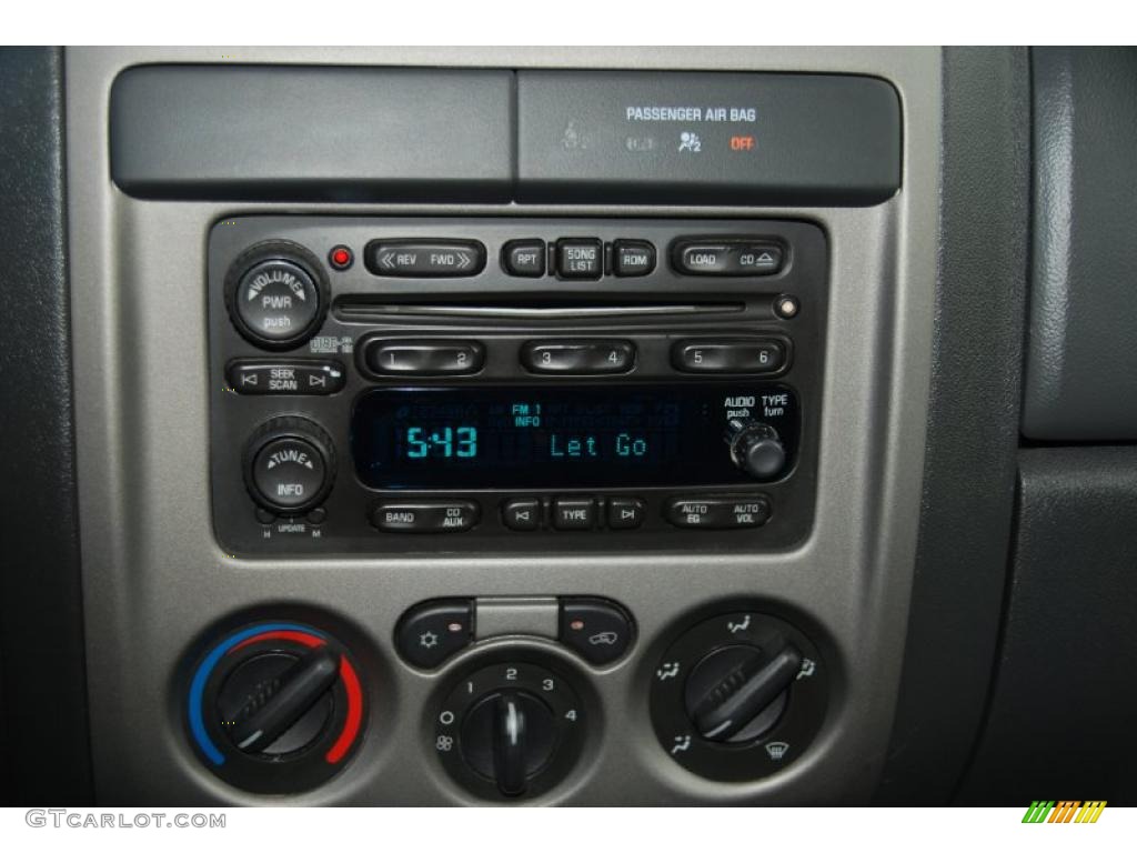 2006 Chevrolet Colorado LS Regular Cab Controls Photo #46451925