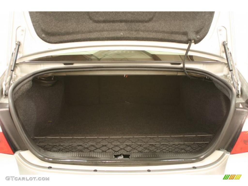 2008 Buick LaCrosse Super Trunk Photos