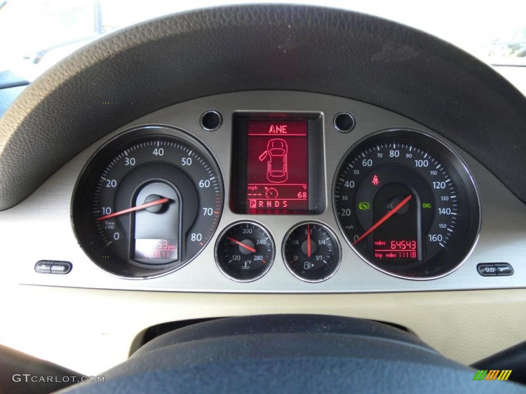 2008 Volkswagen Passat Komfort Wagon Gauges Photo #46453563