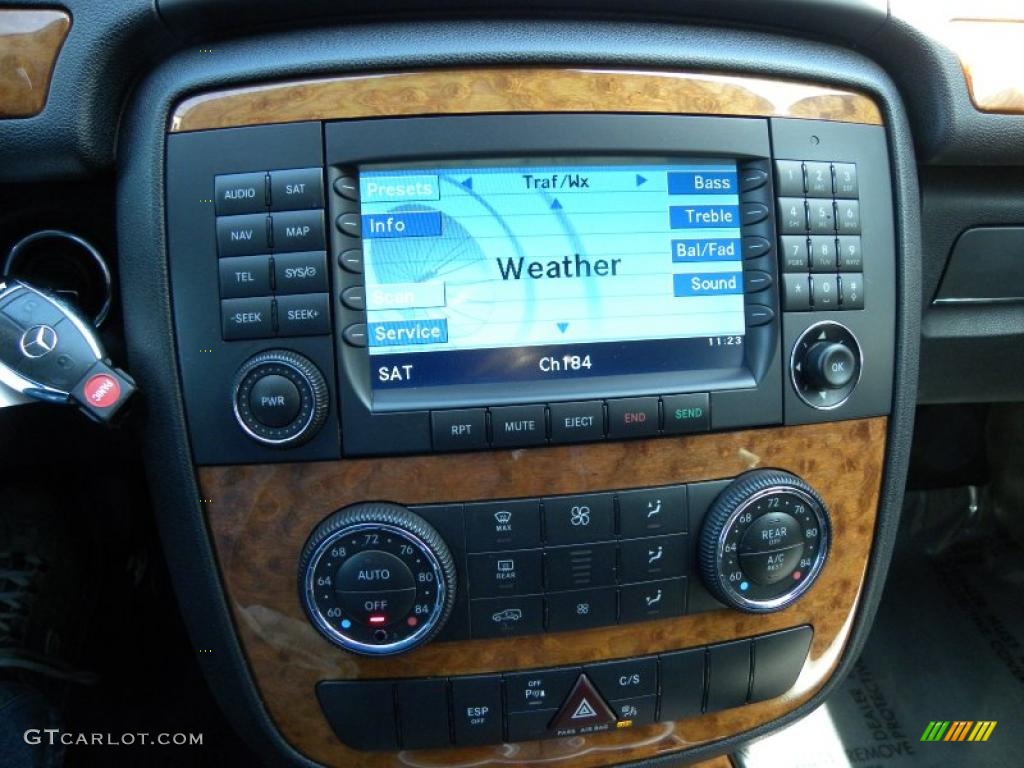 2008 Mercedes-Benz R 350 Controls Photo #46454190