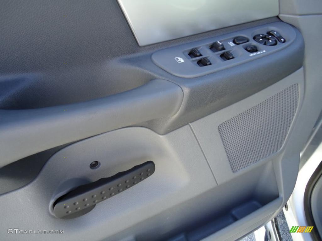 2007 Ram 1500 ST Quad Cab 4x4 - Bright Silver Metallic / Medium Slate Gray photo #27