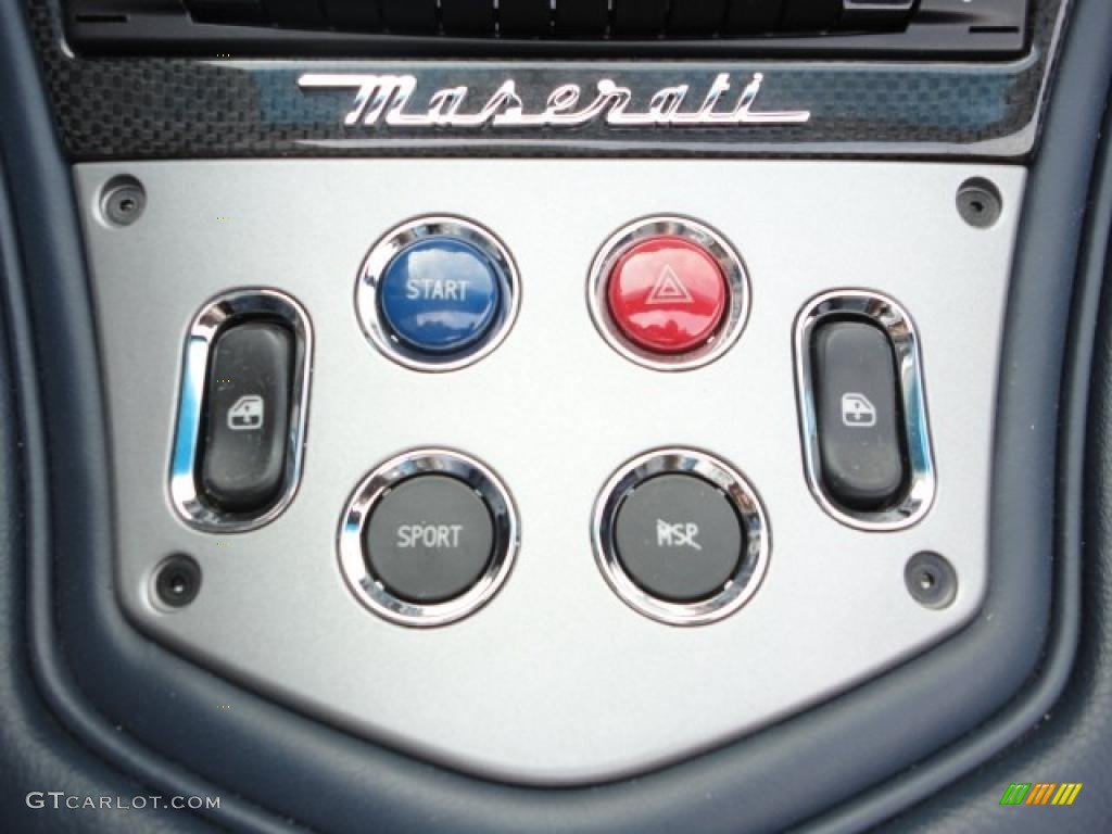 2006 Maserati GranSport Spyder Controls Photo #46459647