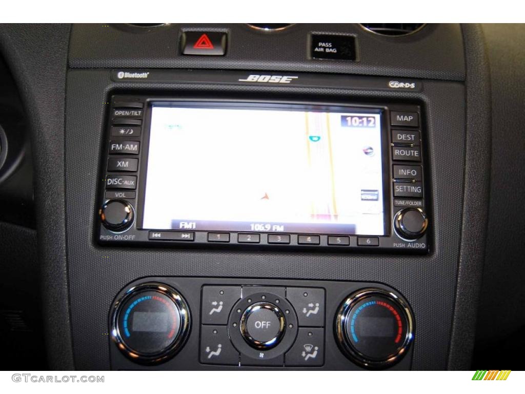 2010 Nissan Altima 3.5 SR Coupe Navigation Photos