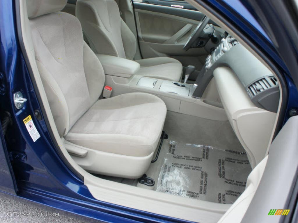 2010 Camry LE - Blue Ribbon Metallic / Bisque photo #17