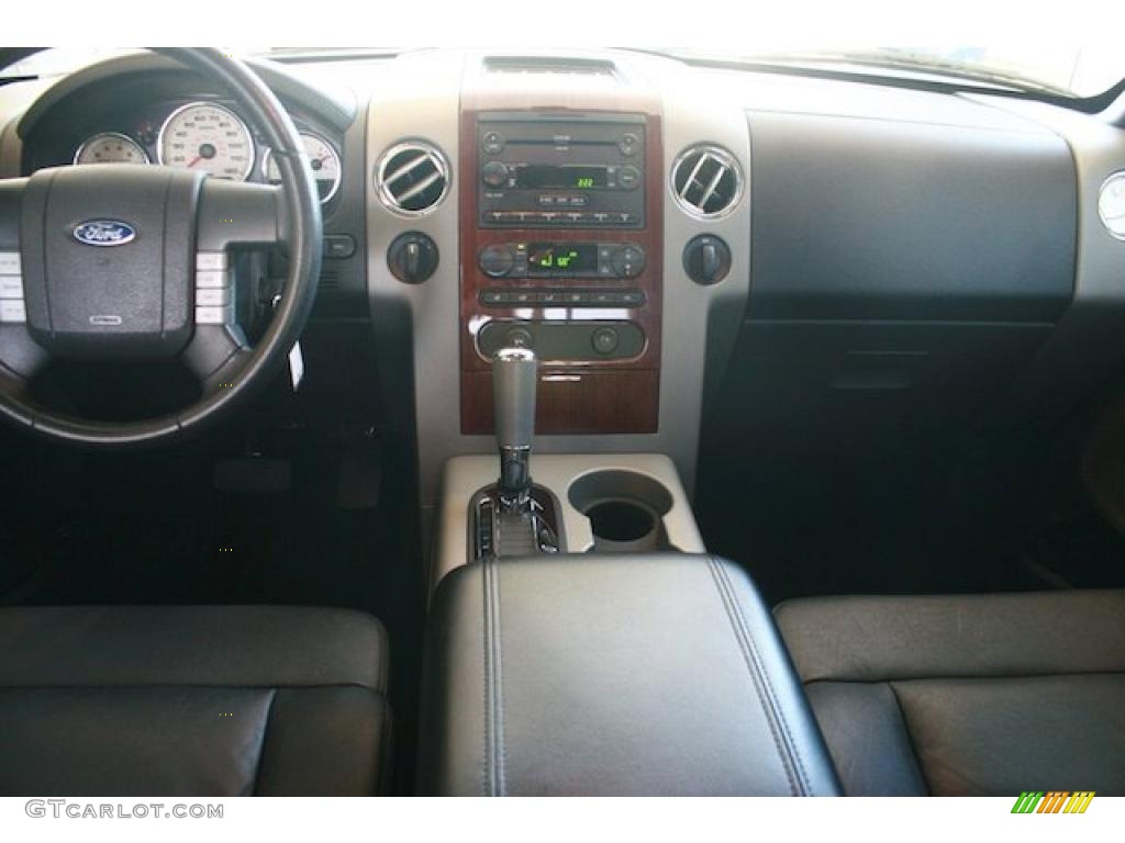 2007 Ford F150 Lariat SuperCrew 4x4 Black Dashboard Photo #46461333