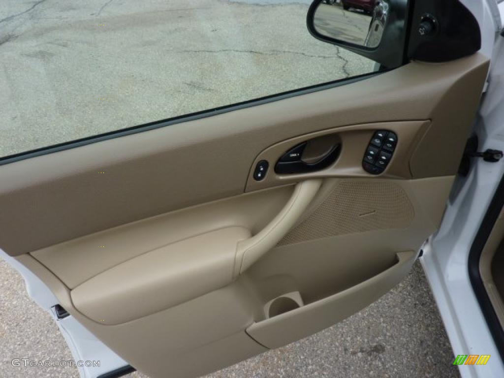2007 Ford Focus ZX4 SES Sedan Dark Pebble/Light Pebble Door Panel Photo #46464960