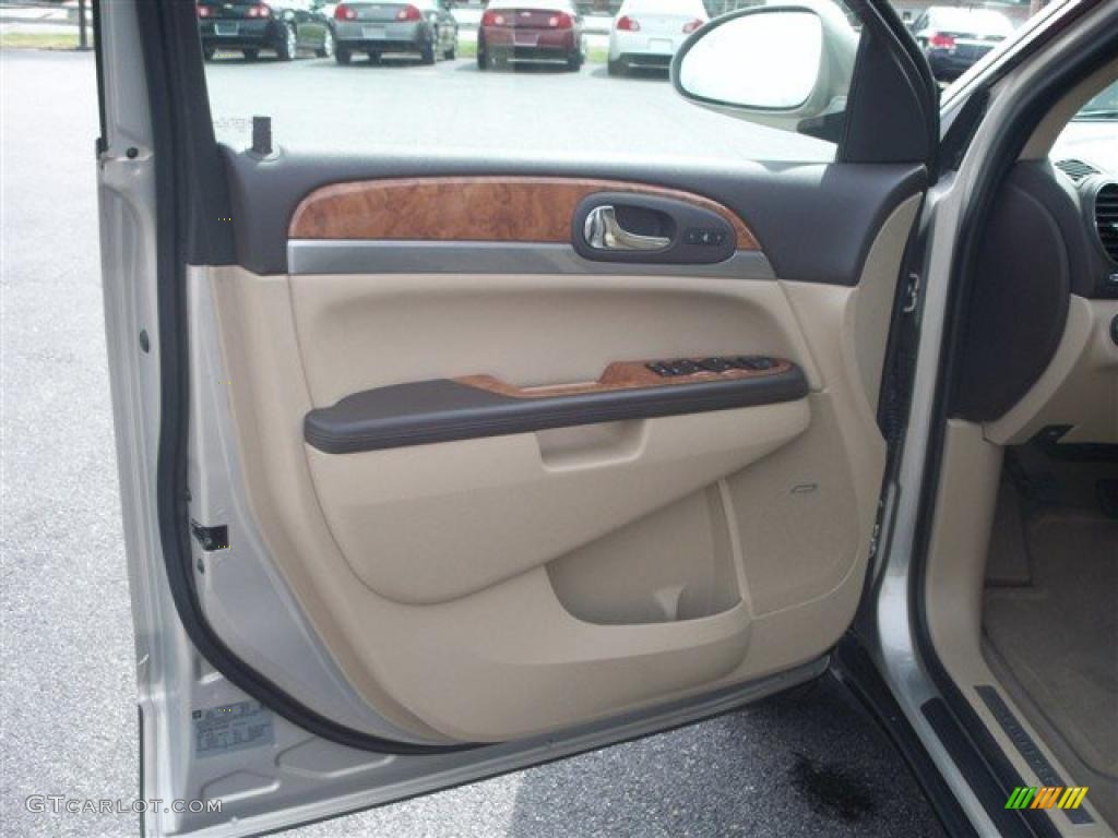 2011 Buick Enclave CXL AWD Cashmere/Cocoa Door Panel Photo #46465092