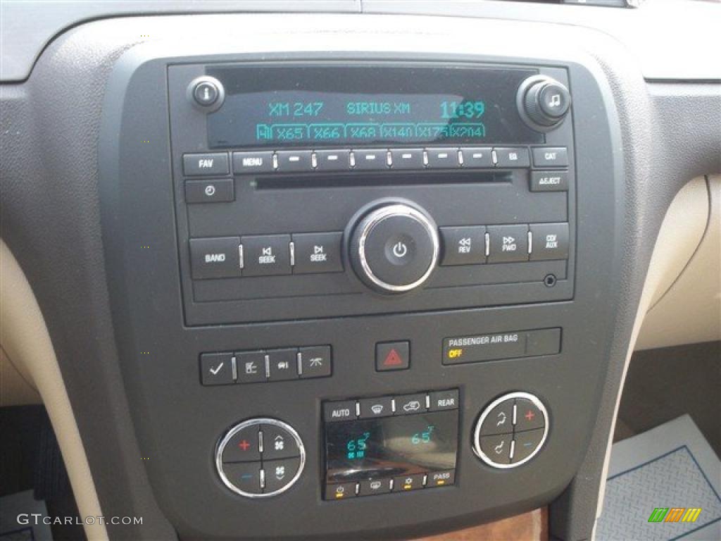 2011 Buick Enclave CXL AWD Controls Photo #46465368