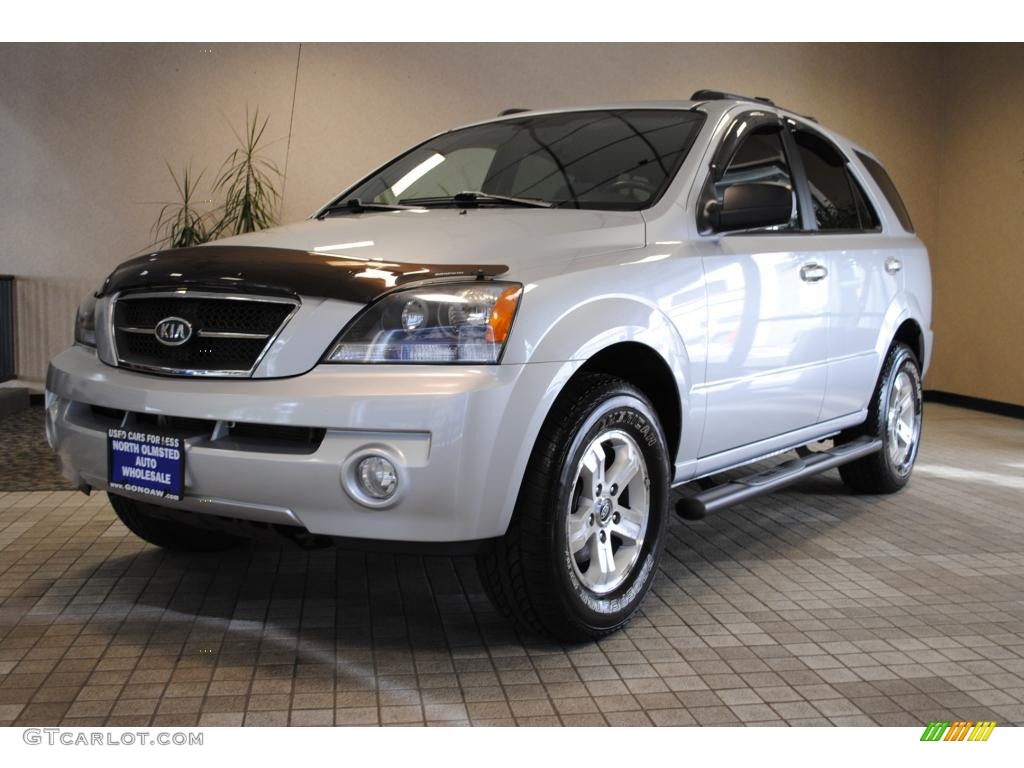Clear Silver Metallic 2005 Kia Sorento LX 4WD Exterior Photo #46465683